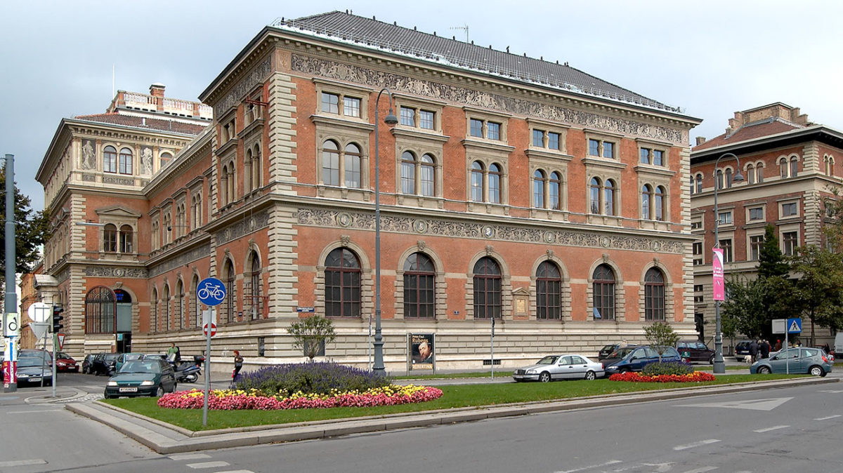 Ein Musterbau für Kunstindustrie Glas und Ton im Haus am