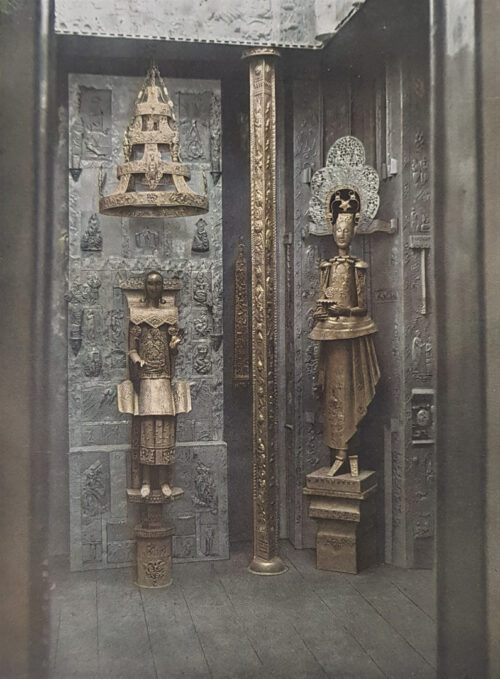 Else Flesch, Karl Hagenauer, Wilhelm Lux, Angela Stadtherr, Marianne Wagner (Schule Anton Hanak), „Kultraum“ aus Metall im Österreichischen Pavillon, Paris 1925; Abbildung in Eisler 1925. © MAK