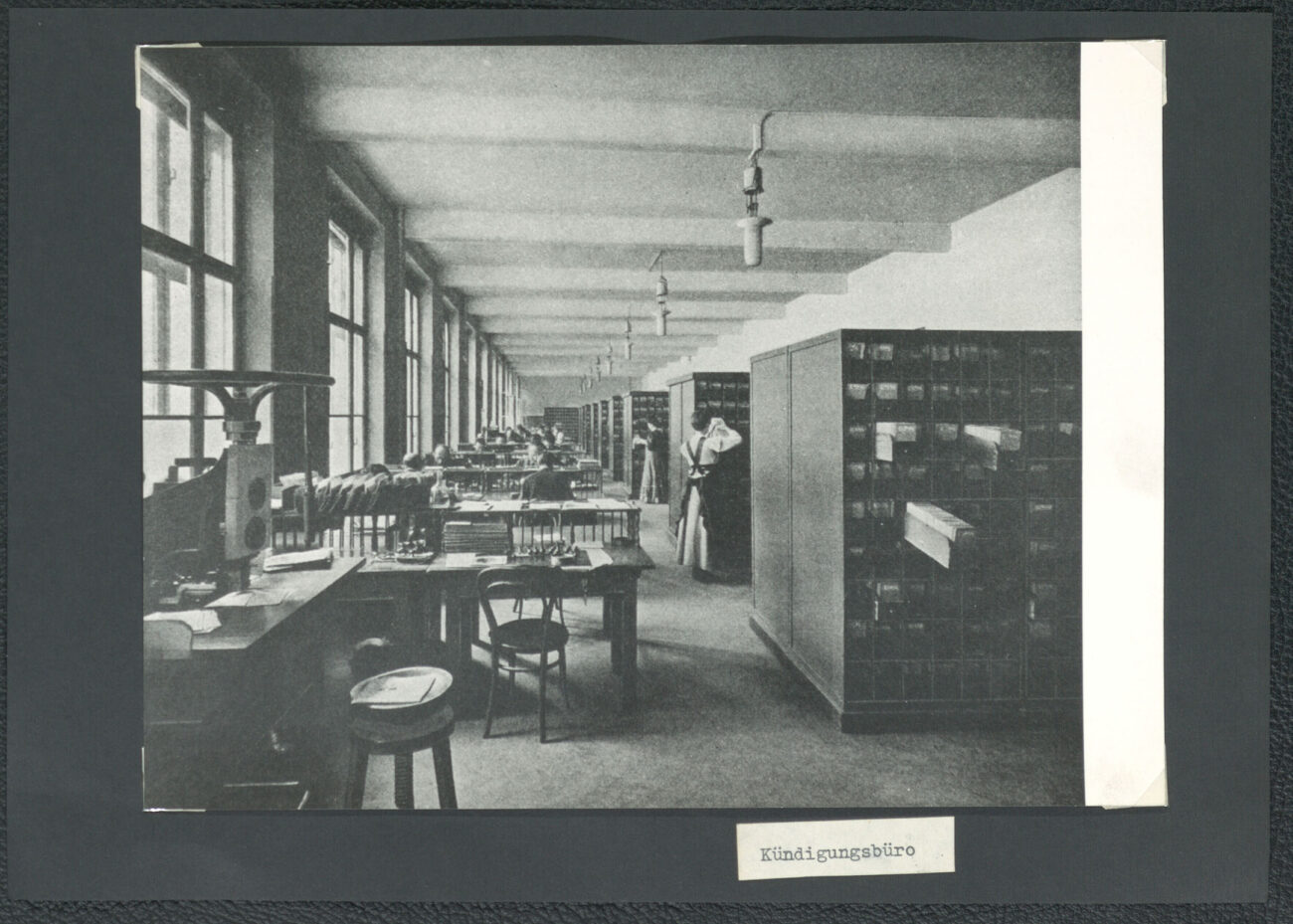 Innenaufnahme des Kündigungsbüros in der PSK (um 1910)