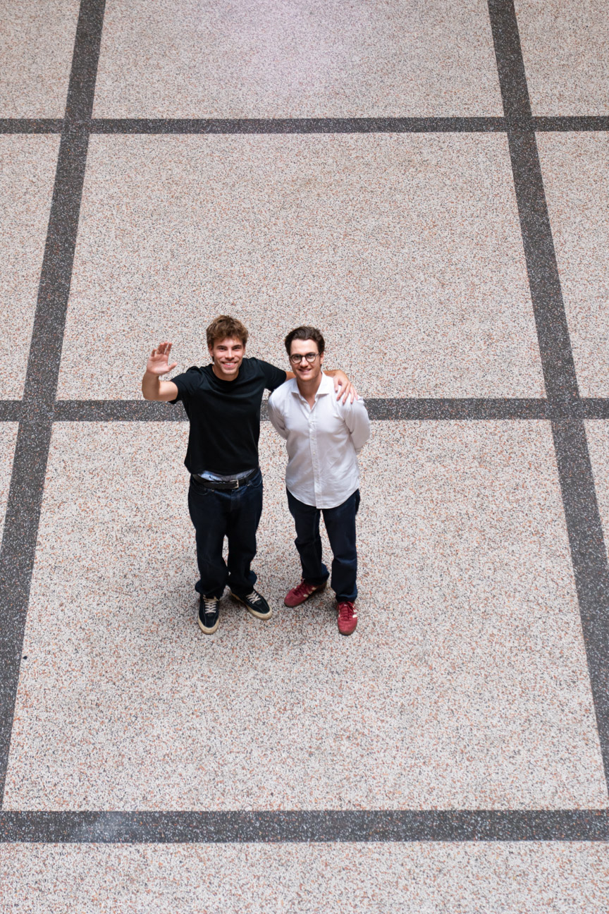 Felix Oncken und Paul Bock aus dem Artfluence-Team © Dominik Kusion