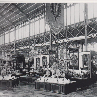 Stand der Firma Lobmeyr in der International Exhibition Philadelphia, 1876 © J. & L. Lobmeyr