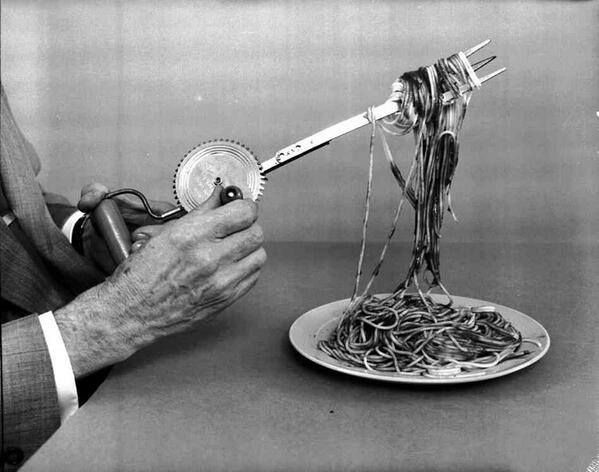 Spaghetti-Gabel mit eingebauter Kurbel, 1980er Jahre Archiv des Autors