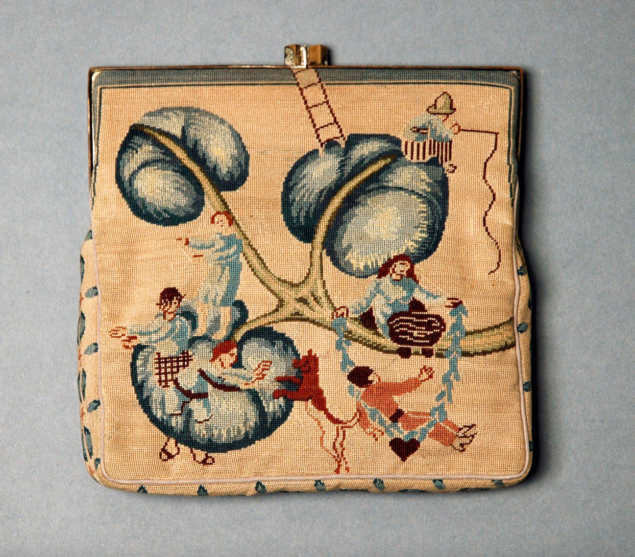 Bestickte Tasche Entwurf: Viktor Planckh, Wien 1930-40, Seide Metall, Ausführung Des. Point Modernes, MAK, T 11824