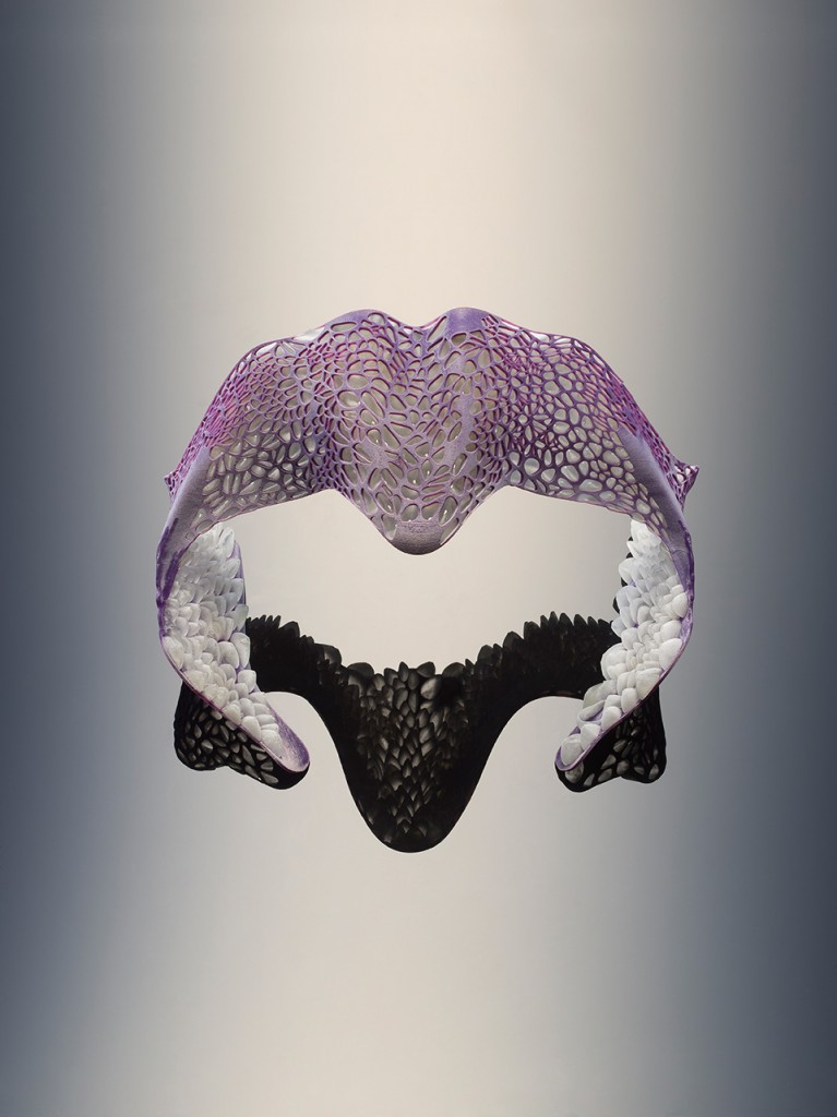 Neri Oxman, Corset Remora, 2012 In collaboration with Prof. W. Craig Carter (MIT, Cambridge, USA) 3D printed by Stratasys (Multi-Material Technologie) © Yoram Reshef